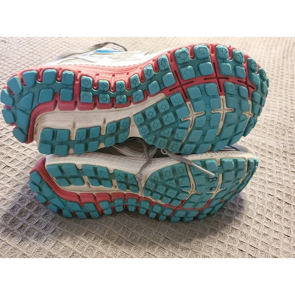 Brooks this pair